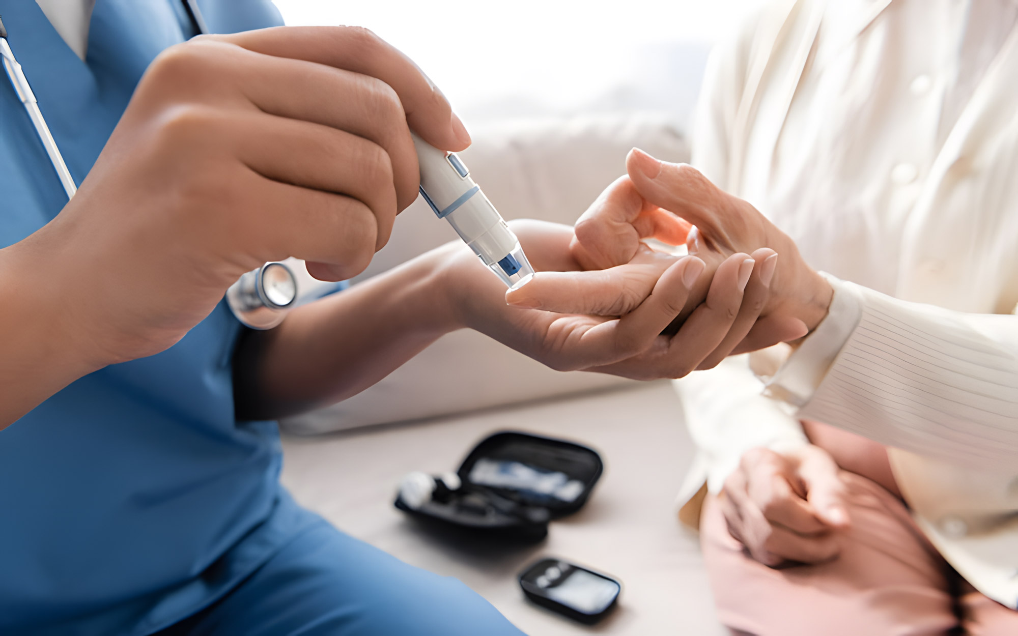 Misurazione regolare dei valori glicemici per tenere sotto controllo i danni alla retina – cure a Milano da ADVALIA Vision